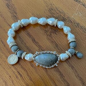 WHBM green, pearl and gold tone semi-precious stretch bracelet